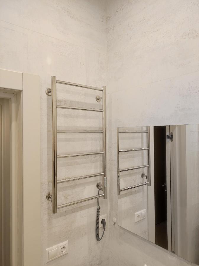 Lux Apartment, Near Metro Vasylkivska Kijów Zewnętrze zdjęcie